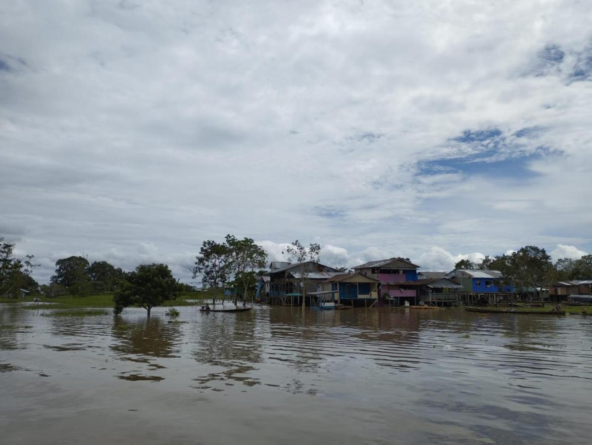 Leticias Guest House Bagian luar foto