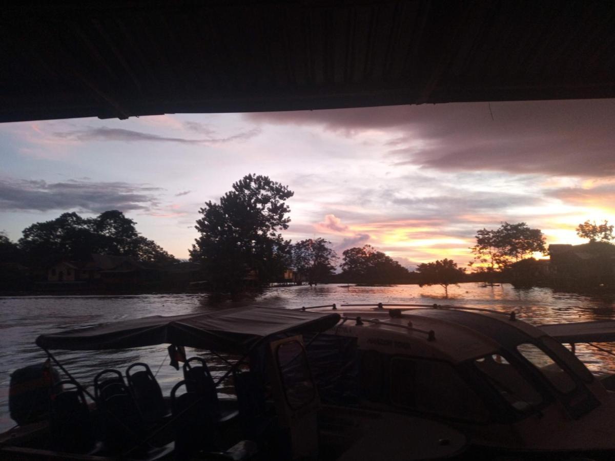 Leticias Guest House Bagian luar foto