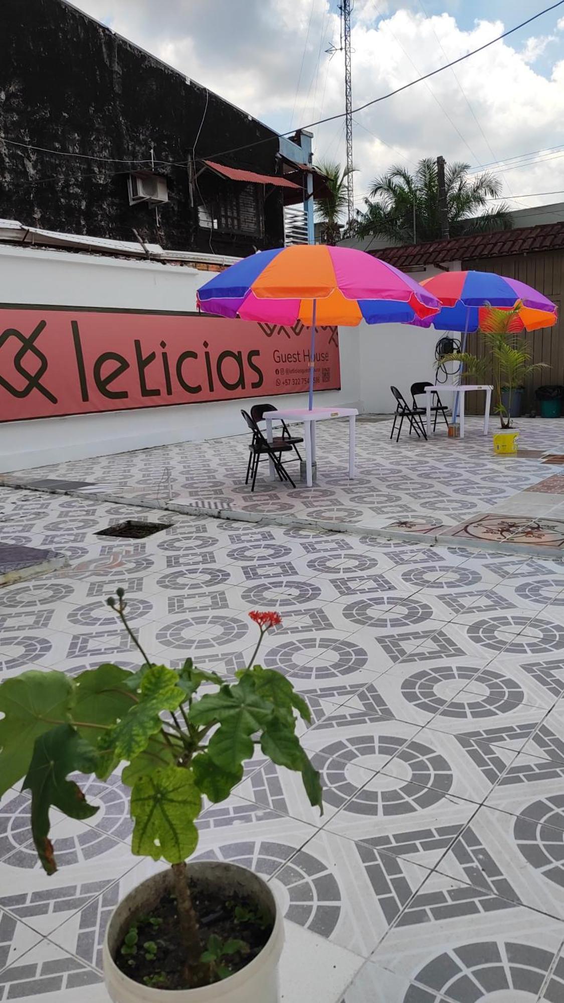 Leticias Guest House Bagian luar foto
